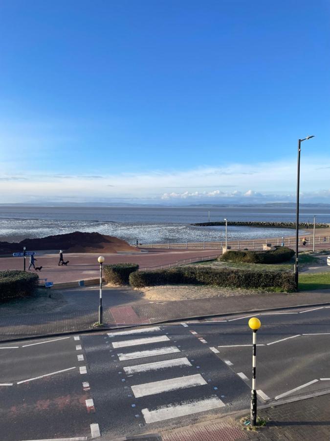 The Croston Balcony Apartment- Morecambe Central Promenade, Beach Front And Sea Views Exterior foto